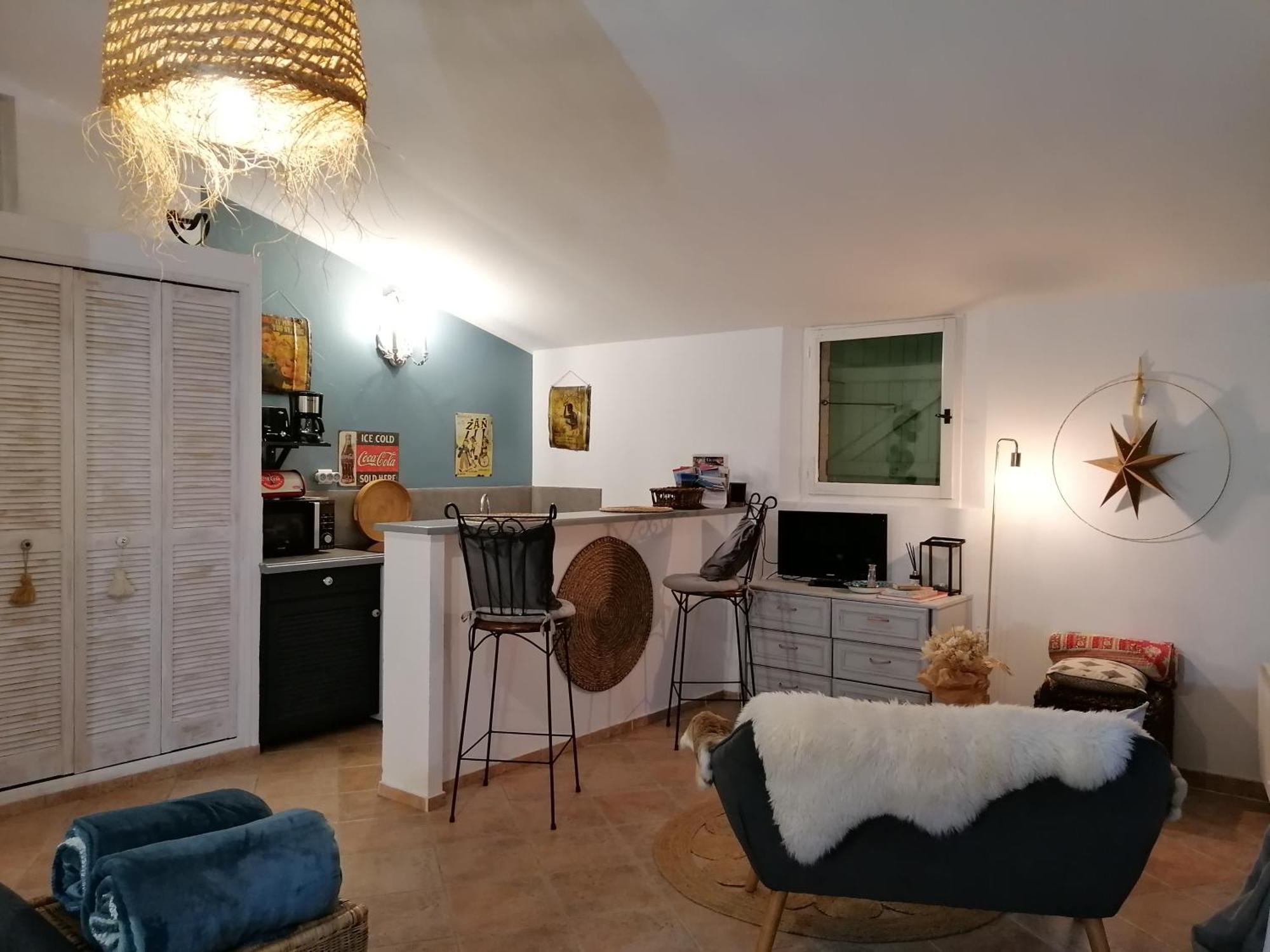 Studio Au Milieu D Une Oliveraie Le Mas De La Huppe Tourrettes-sur-Loup Luaran gambar