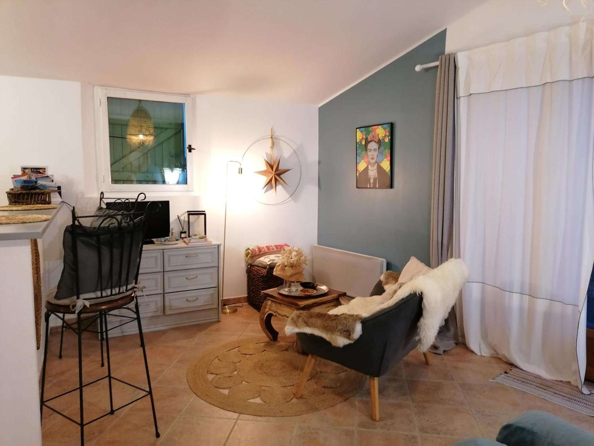 Studio Au Milieu D Une Oliveraie Le Mas De La Huppe Tourrettes-sur-Loup Luaran gambar